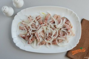 Салат со скумбрией