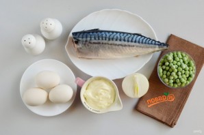 Салат со скумбрией