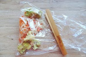 Скумбрия с брокколи в духовке