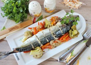 Скумбрия с брокколи в духовке