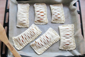 Слойки с творогом и абрикосами