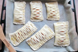 Слойки с творогом и абрикосами