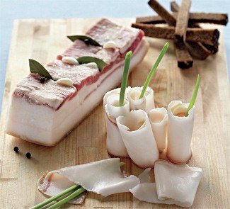 Соленое сало со специями, пошаговый рецепт с фото Соленое сало со специями, пошаговый рецепт с фото