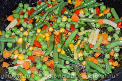 Суп из овощной смеси с яичными блинчиками Суп из овощной смеси с яичными блинчиками