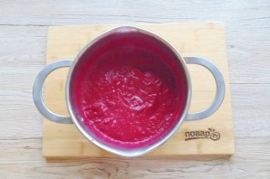 Суп-пюре из свеклы и сельдерея