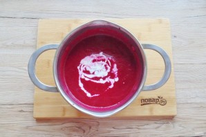 Суп-пюре из свеклы и сельдерея