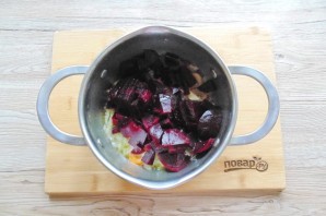 Суп-пюре из свеклы и сельдерея