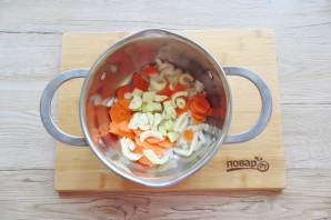 Суп-пюре из свеклы и сельдерея