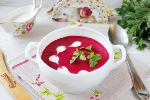 Суп-пюре из свеклы и сельдерея