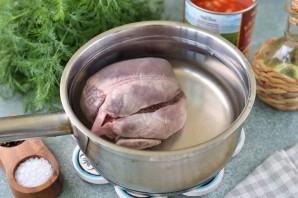 Свиное сердце с фасолью и грибами