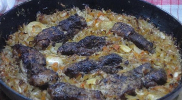 Свиные ребрышки в квашеной капусте, пошаговый рецепт с фото Свиные ребрышки в квашеной капусте, пошаговый рецепт с фото