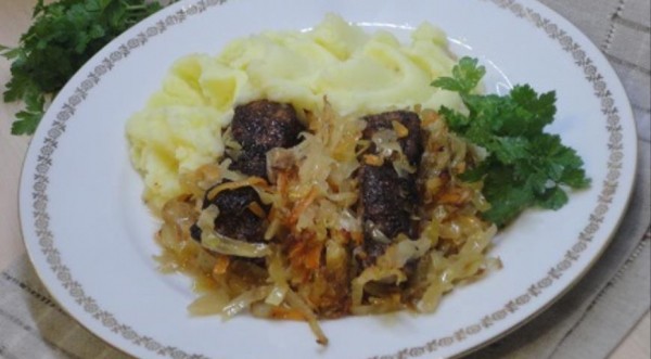 Свиные ребрышки в квашеной капусте, пошаговый рецепт с фото Свиные ребрышки в квашеной капусте, пошаговый рецепт с фото