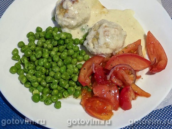 Тефтели из курицы с молочным соусом Тефтели из курицы с молочным соусом