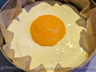 Торт из орехового безе с желе из творога и персиков