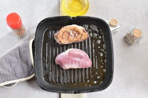 Утиные грудки под соусом