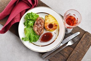 Утиные грудки под соусом