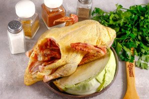 Утка фаршированная капустой