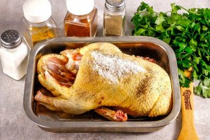 Утка фаршированная капустой