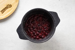 Вегетарианский пирог с вишней