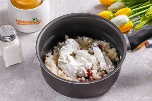 Английский рисовый пудинг с вишней