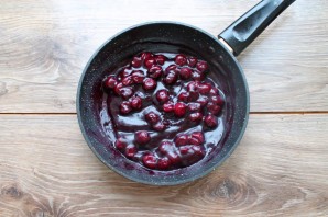 Блинчики с вишней и маскарпоне