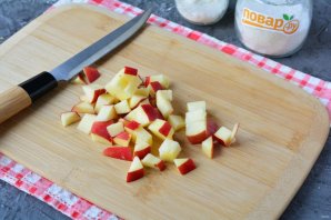 Ячневая каша с яблоками