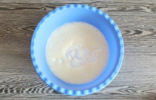 Кекс с клюквой на сметане