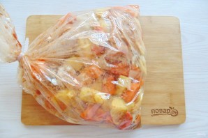 Курица с картофелем и тыквой в духовке