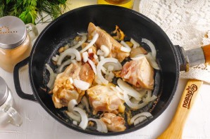 Курица с вялеными помидорами