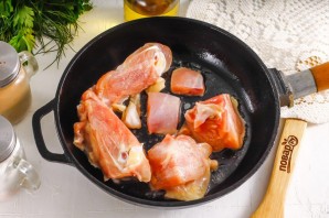 Курица с вялеными помидорами