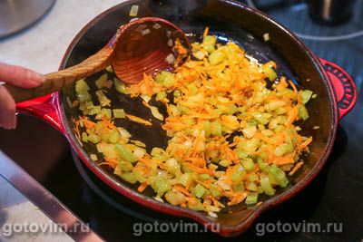 Куриный суп с цветной капустой и сырными клецками Куриный суп с цветной капустой и сырными клецками