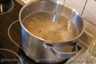 Куриный суп с цветной капустой и сырными клецками Куриный суп с цветной капустой и сырными клецками