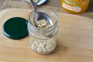 Ленивая овсянка с вишней и шоколадом