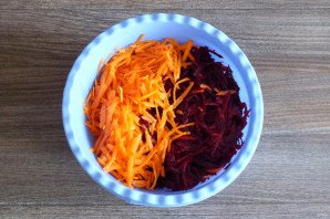 Маринованная свекла с морковью быстрого приготовления