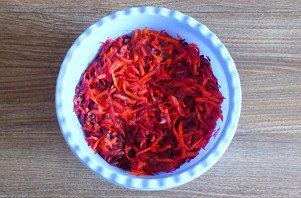 Маринованная свекла с морковью быстрого приготовления