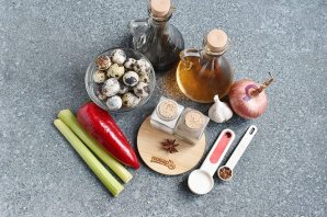 Маринованные перепелиные яйца