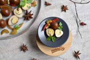 Маринованные перепелиные яйца