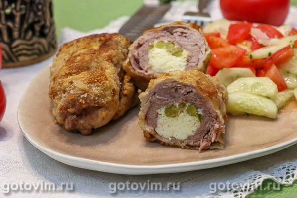 Моравский шницель из свинины с начинкой из омлета Моравский шницель из свинины с начинкой из омлета