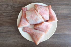 Морской окунь с картошкой в мультиварке