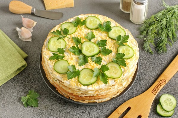 Новогодняя ностальгия! 7 блюд, которые не покидают новогодний стол с советских времен        