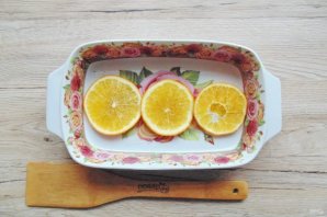 Окунь с апельсином в духовке