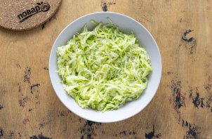 Оладьи из кабачков и киноа