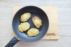 Оладьи из кабачков с плавленым сыром