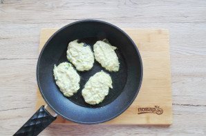 Оладьи из кабачков с плавленым сыром