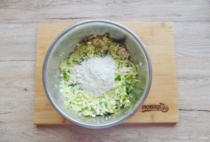 Оладьи из кабачков с плавленым сыром