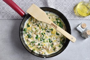 Омлет с курицей и кукурузой