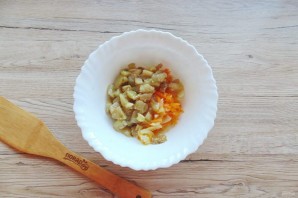 Паштет из фасоли с баклажанами