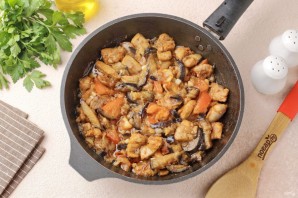 Паста с курицей и баклажанами