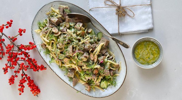 Салат с языком, сыром и каперсами, пошаговый рецепт с фото