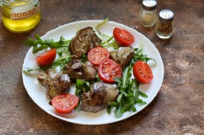 Салат с куриной печенью и гранатом Салат с куриной печенью и гранатом